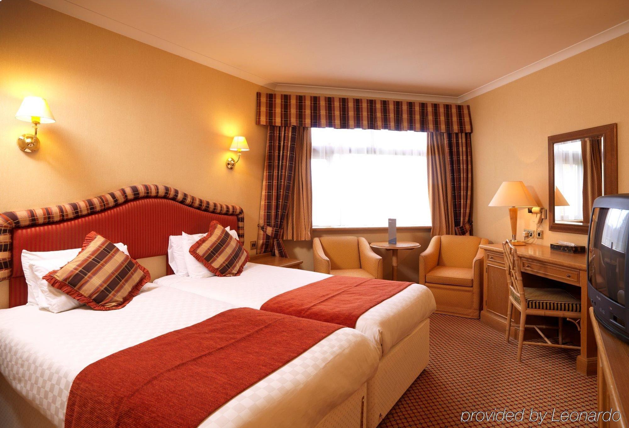 Leonardo Hotel Cheltenham Zimmer foto